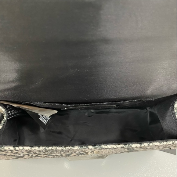 NWT Kendall + Kylie Snake Skin Print Grey Cross Body Purse - Picture 11 of 16
